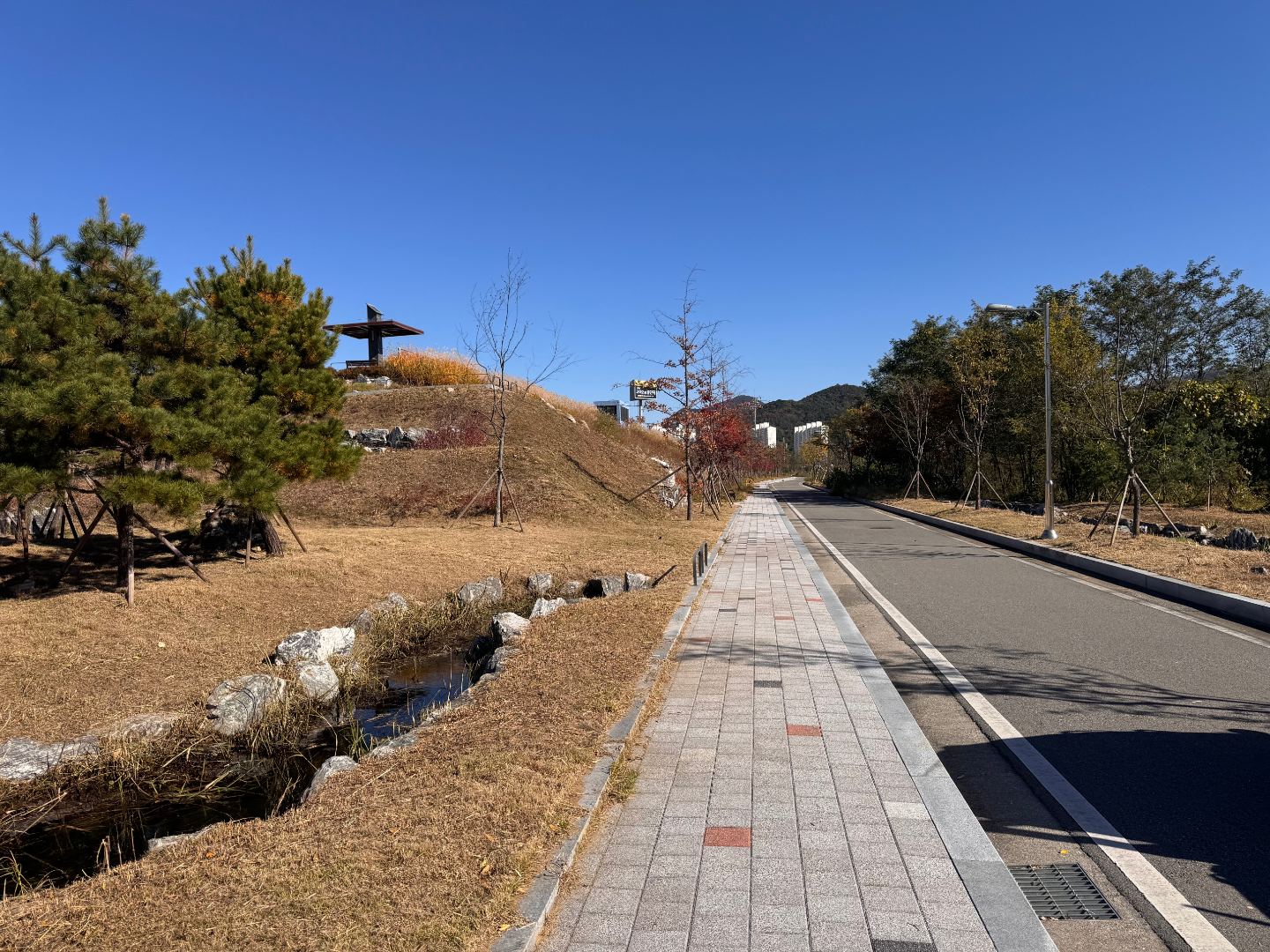 GS건설 하수처리시설 부지내 조경관리 3